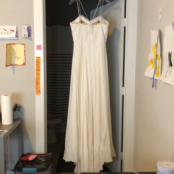 Theia- Grace Wedding Dress - Picture 4 of 6